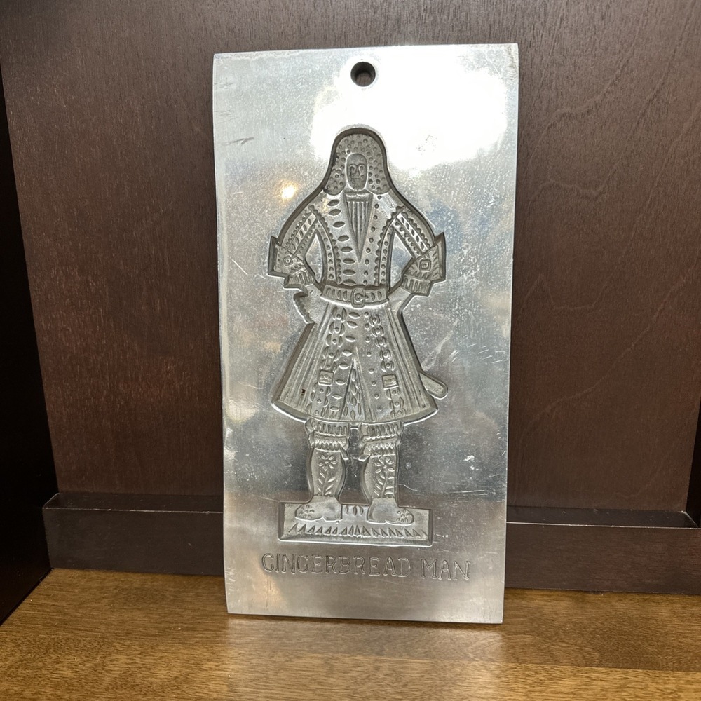 Gingerbread Man Cookie Mold Reproduction Colonial Williamsburg Metalcraft VTG